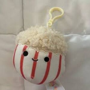 Squishmallow Arnel the Popcorn Clip on 3.5”